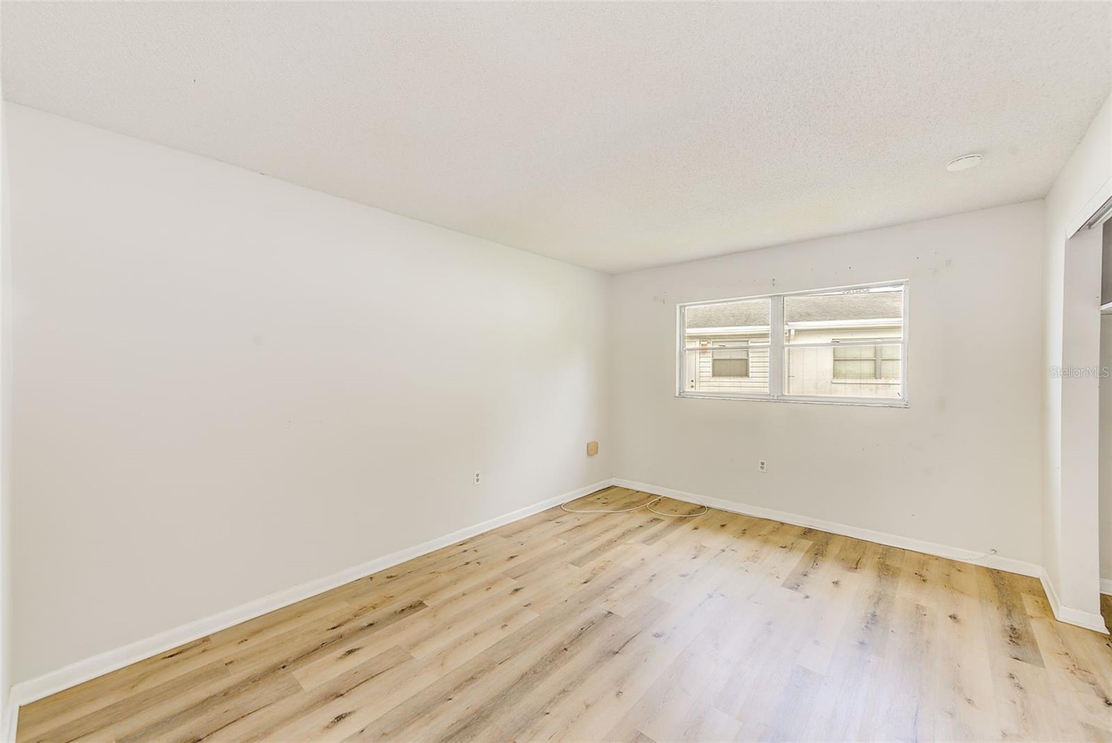 Image 12 of 32 For 4995 Trillium Court N