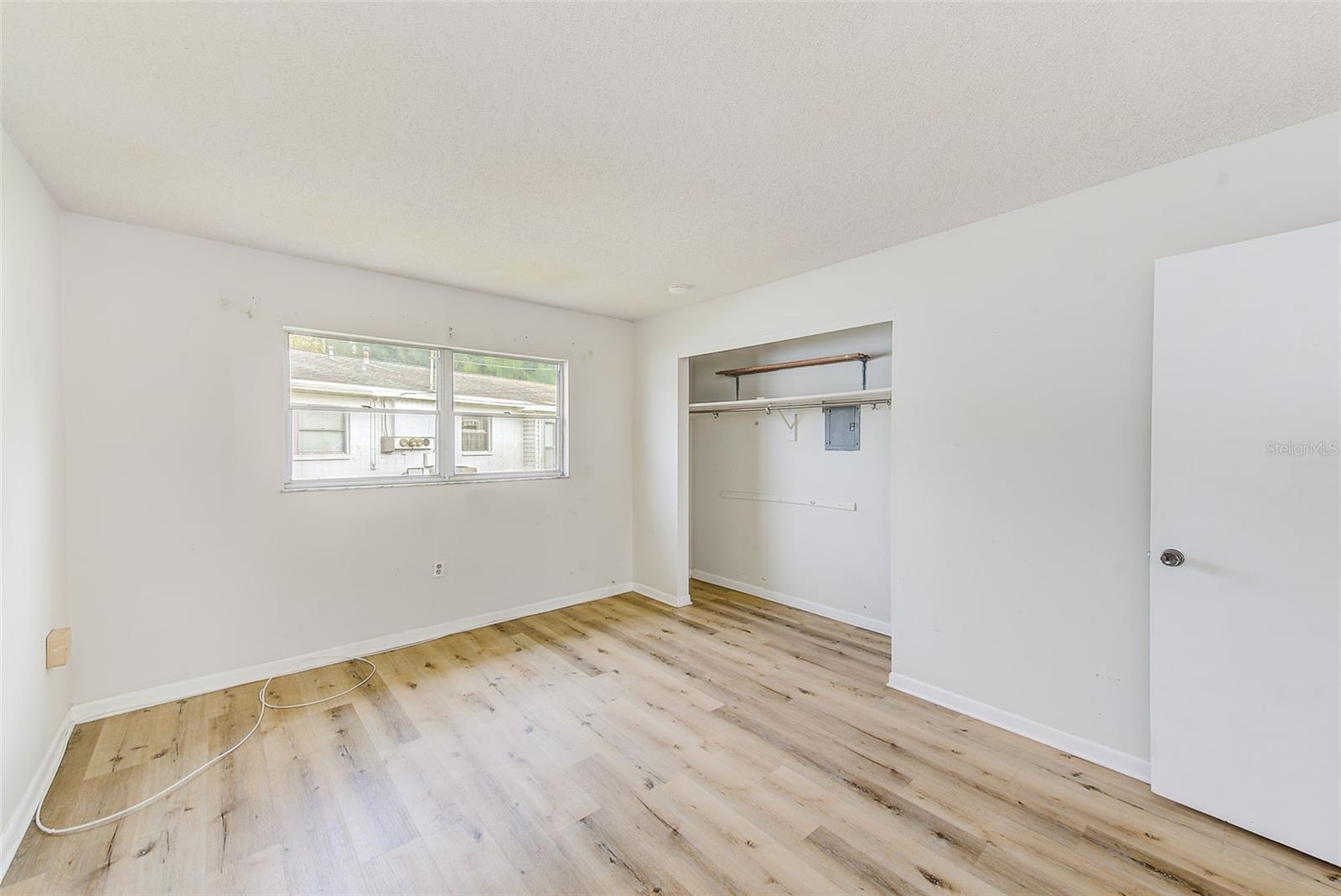 Image 13 of 32 For 4995 Trillium Court N