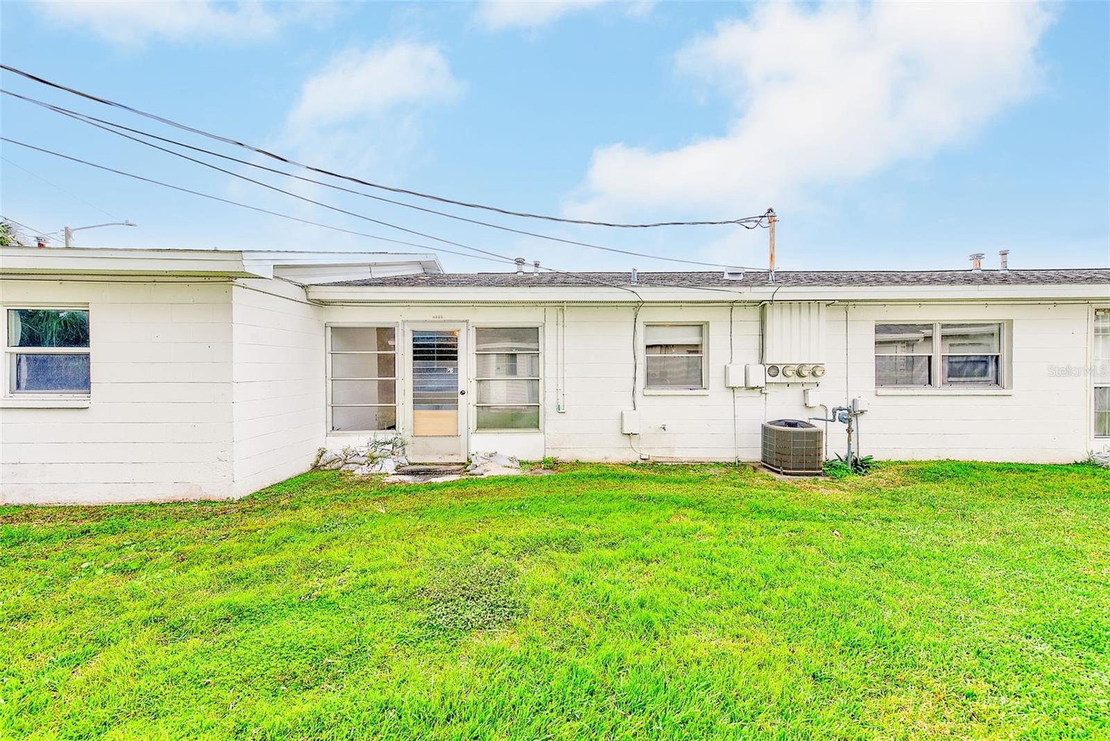 Image 20 of 32 For 4995 Trillium Court N