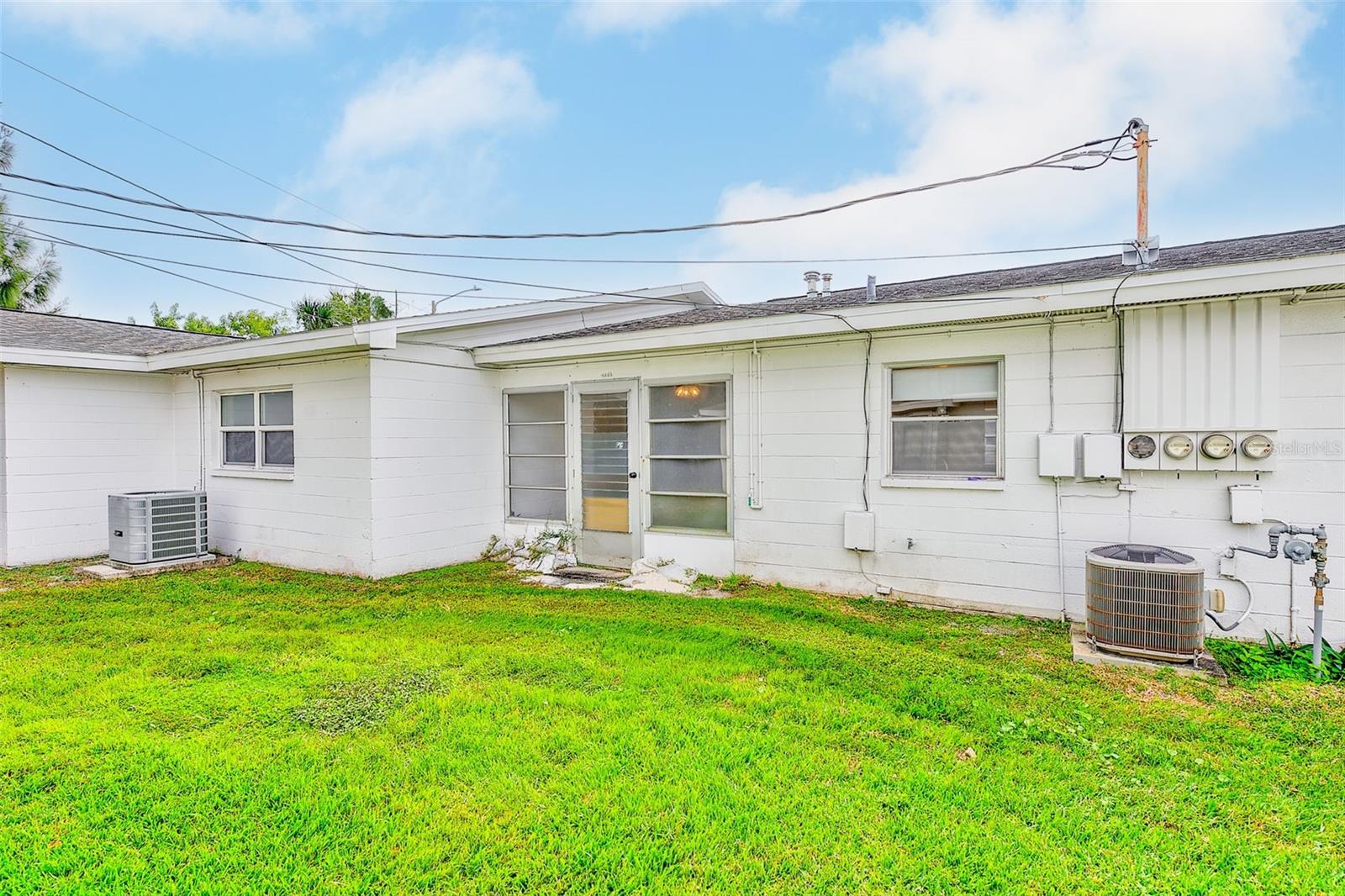 Image 21 of 32 For 4995 Trillium Court N