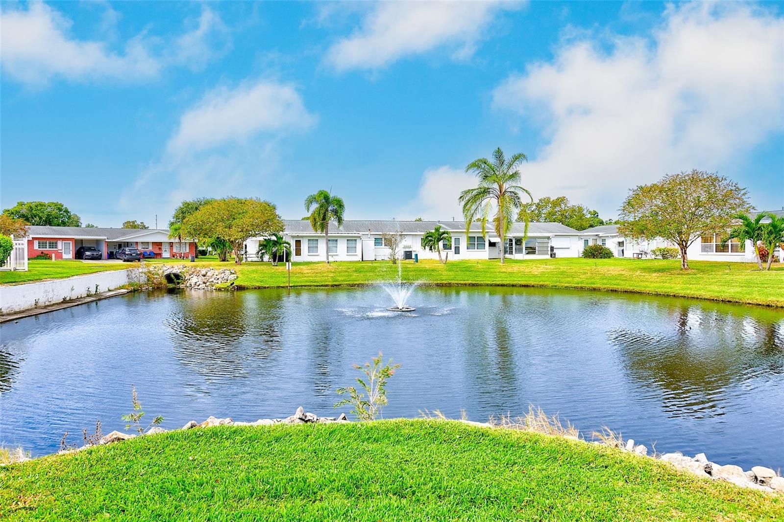 Image 25 of 32 For 4995 Trillium Court N