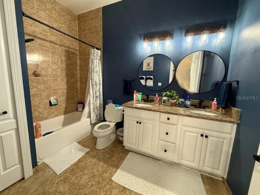 Image 15 of 47 For 9913 Hatton Circle