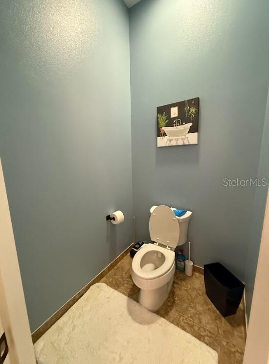 Image 21 of 47 For 9913 Hatton Circle