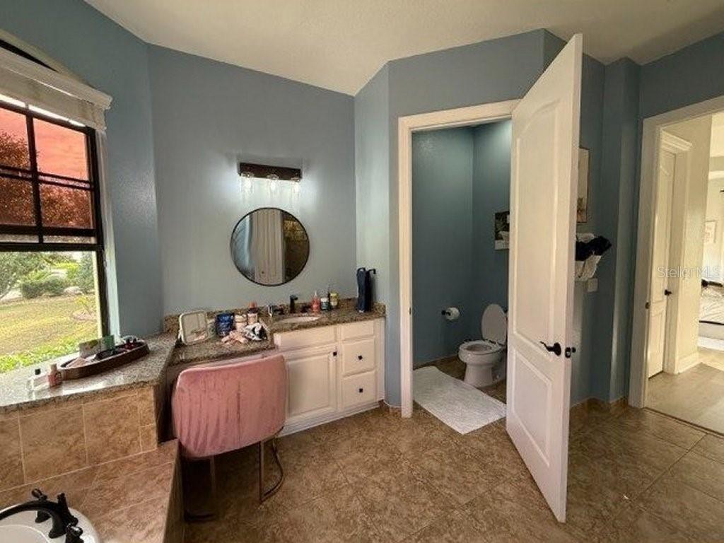 Image 22 of 47 For 9913 Hatton Circle