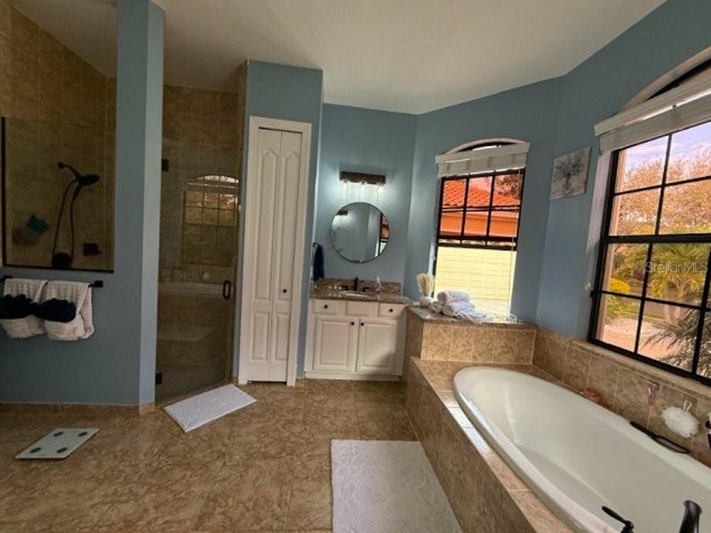 Image 23 of 47 For 9913 Hatton Circle