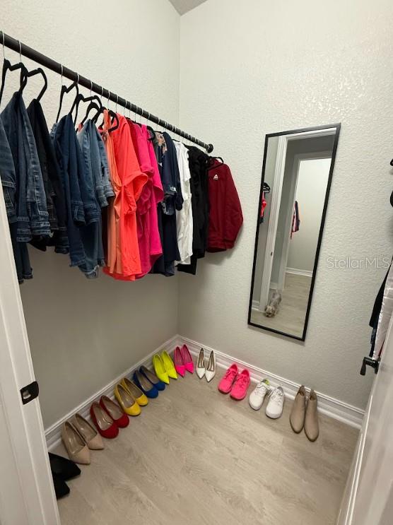 Image 25 of 47 For 9913 Hatton Circle