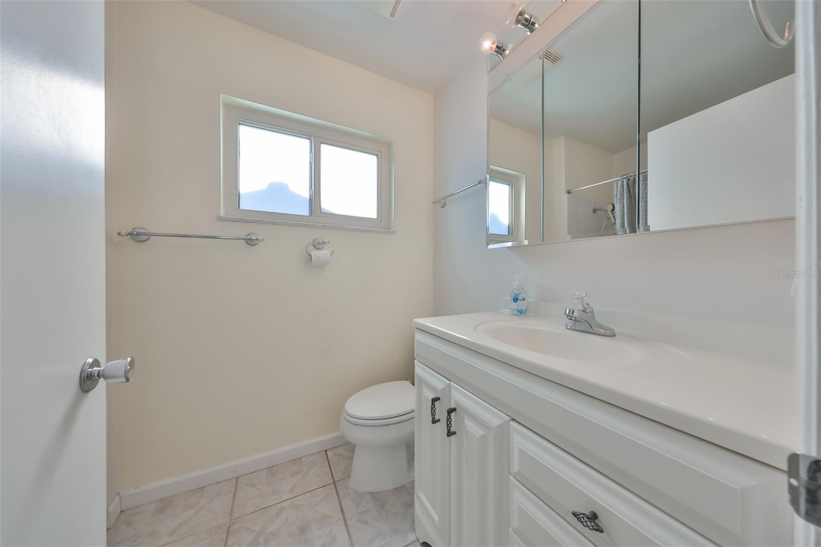 Image 27 of 52 For 1818 Danbury Drive