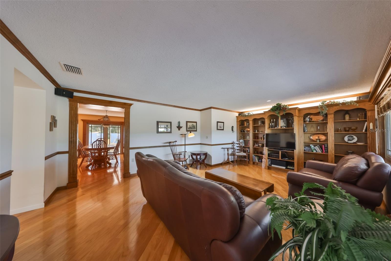 Image 3 of 52 For 1818 Danbury Drive