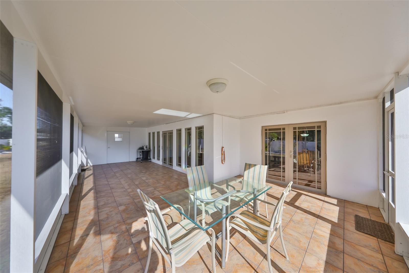 Image 37 of 52 For 1818 Danbury Drive