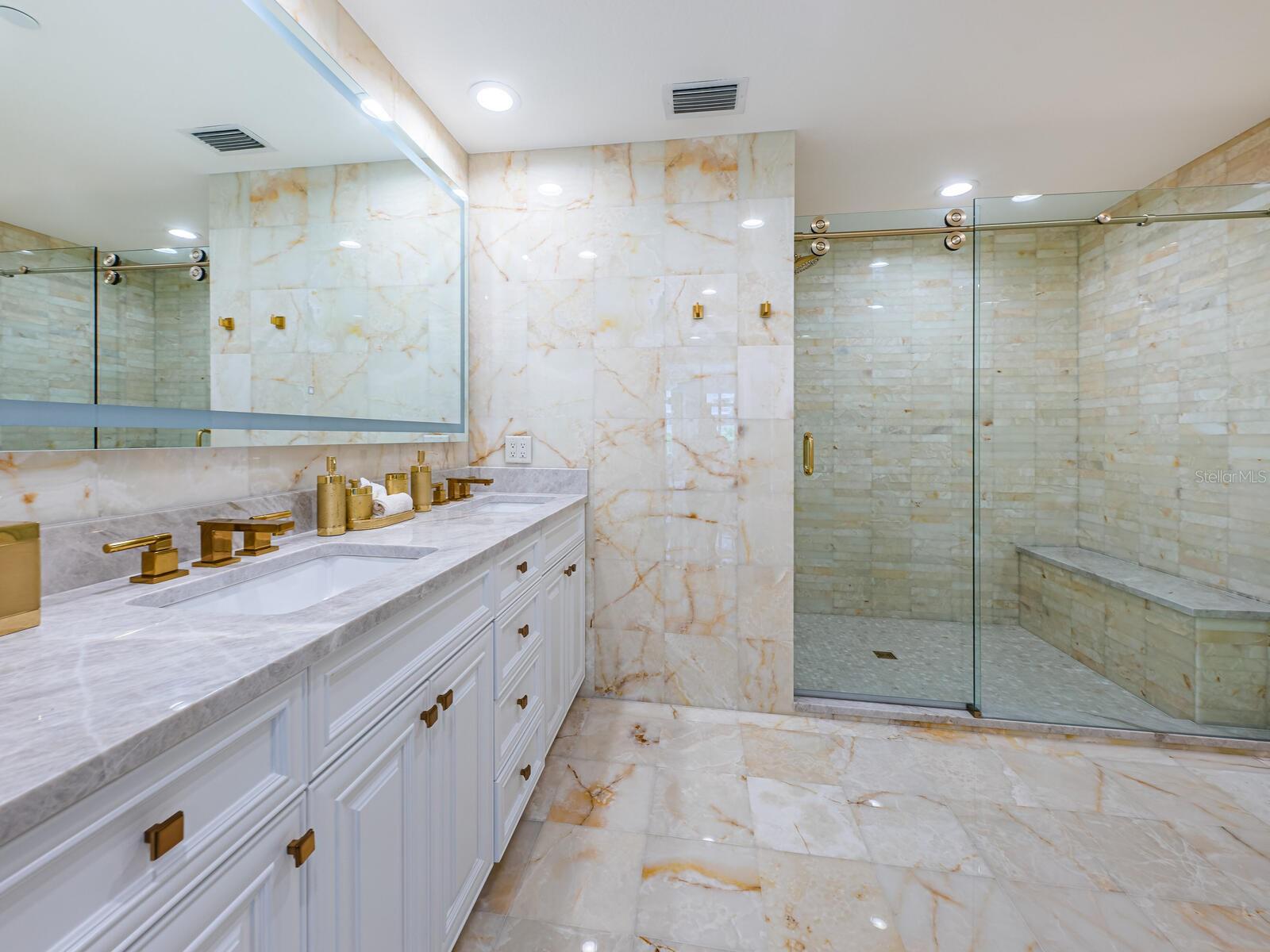 Image 15 of 18 For 11 Baymont Street 403