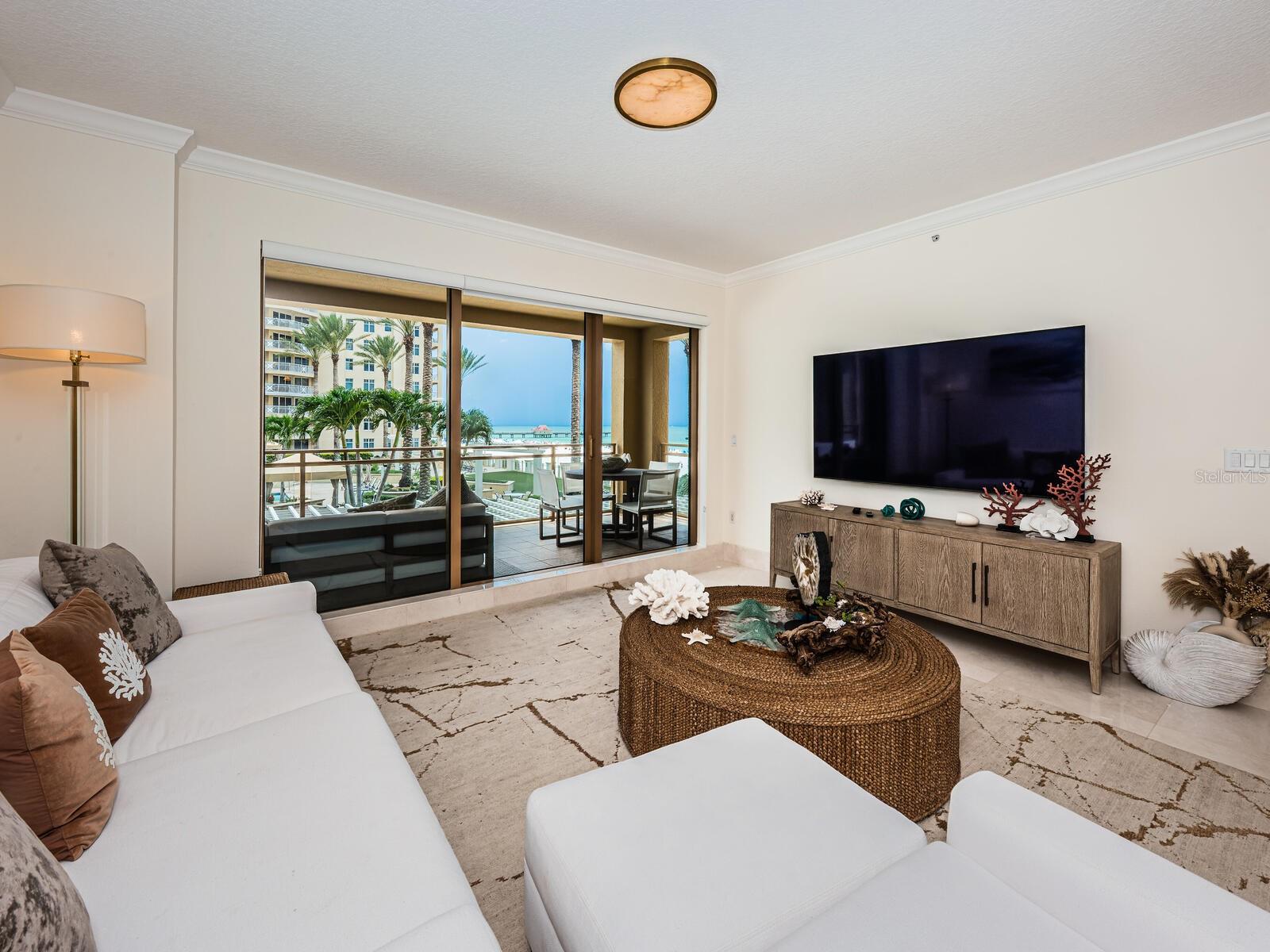 Image 9 of 18 For 11 Baymont Street 403