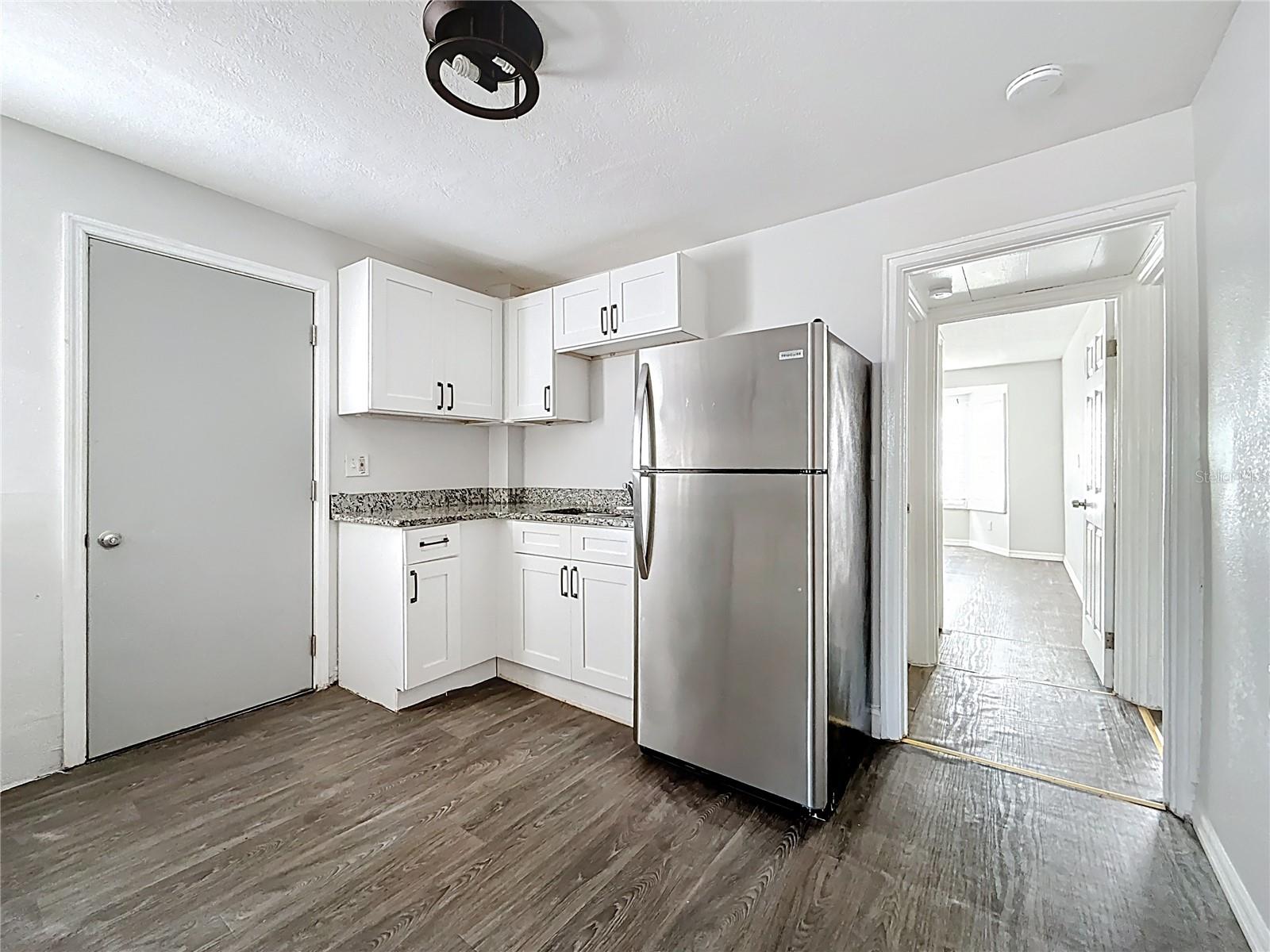 Image 11 of 26 For 618 17th Avenue S W