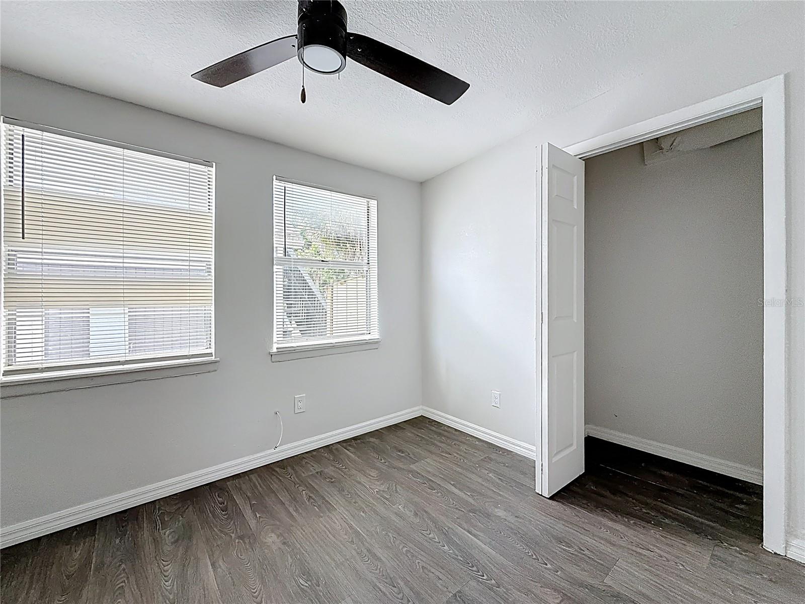 Image 16 of 26 For 618 17th Avenue S W