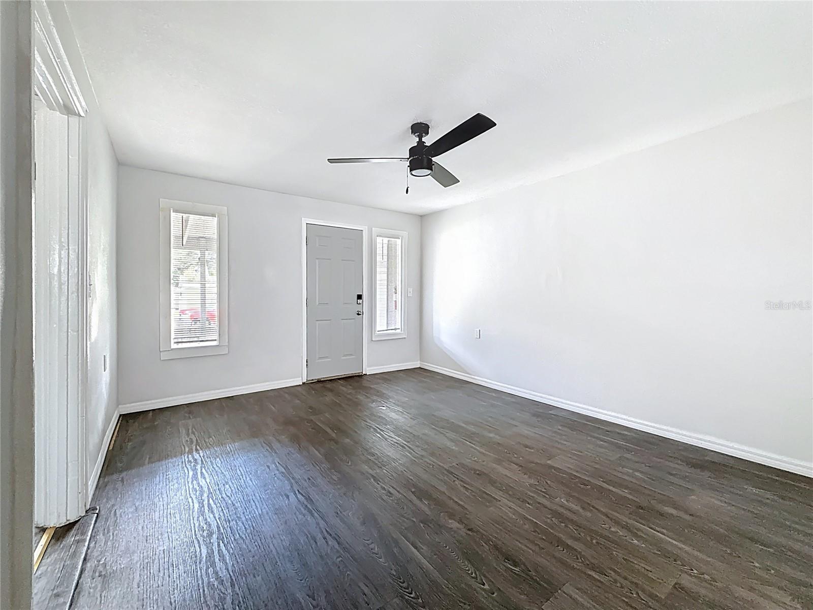 Image 4 of 26 For 618 17th Avenue S W