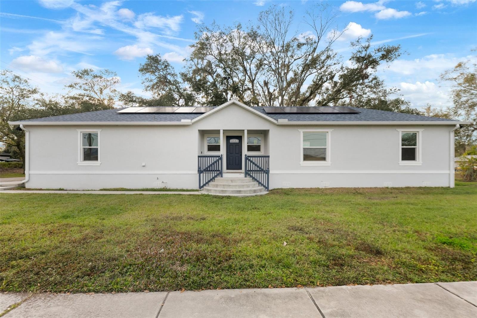 Listing Details for 902 Alsobrook Street, PLANT CITY, FL 33563