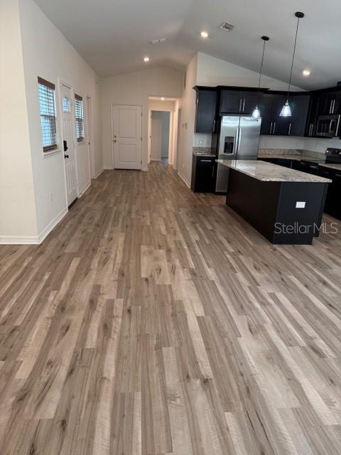 Listing photo id 2 for 902 Alsobrook Street