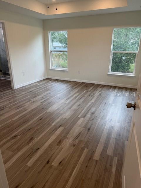 Listing photo id 5 for 902 Alsobrook Street