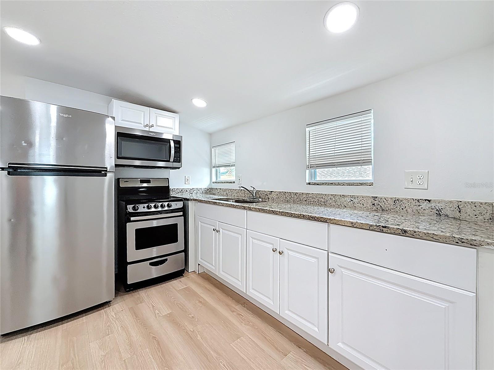 Image 12 of 23 For 618 17th Avenue S N