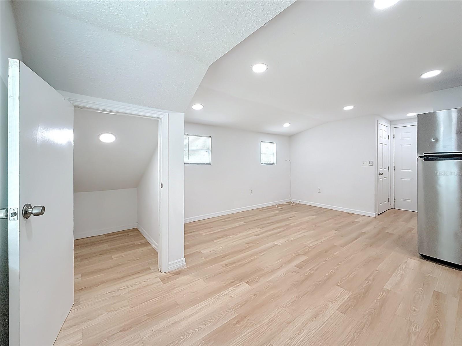 Image 13 of 23 For 618 17th Avenue S N