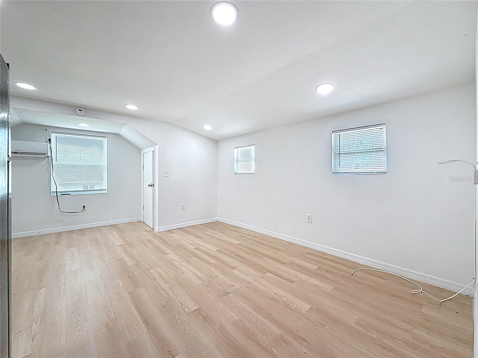 Image 5 of 23 For 618 17th Avenue S N