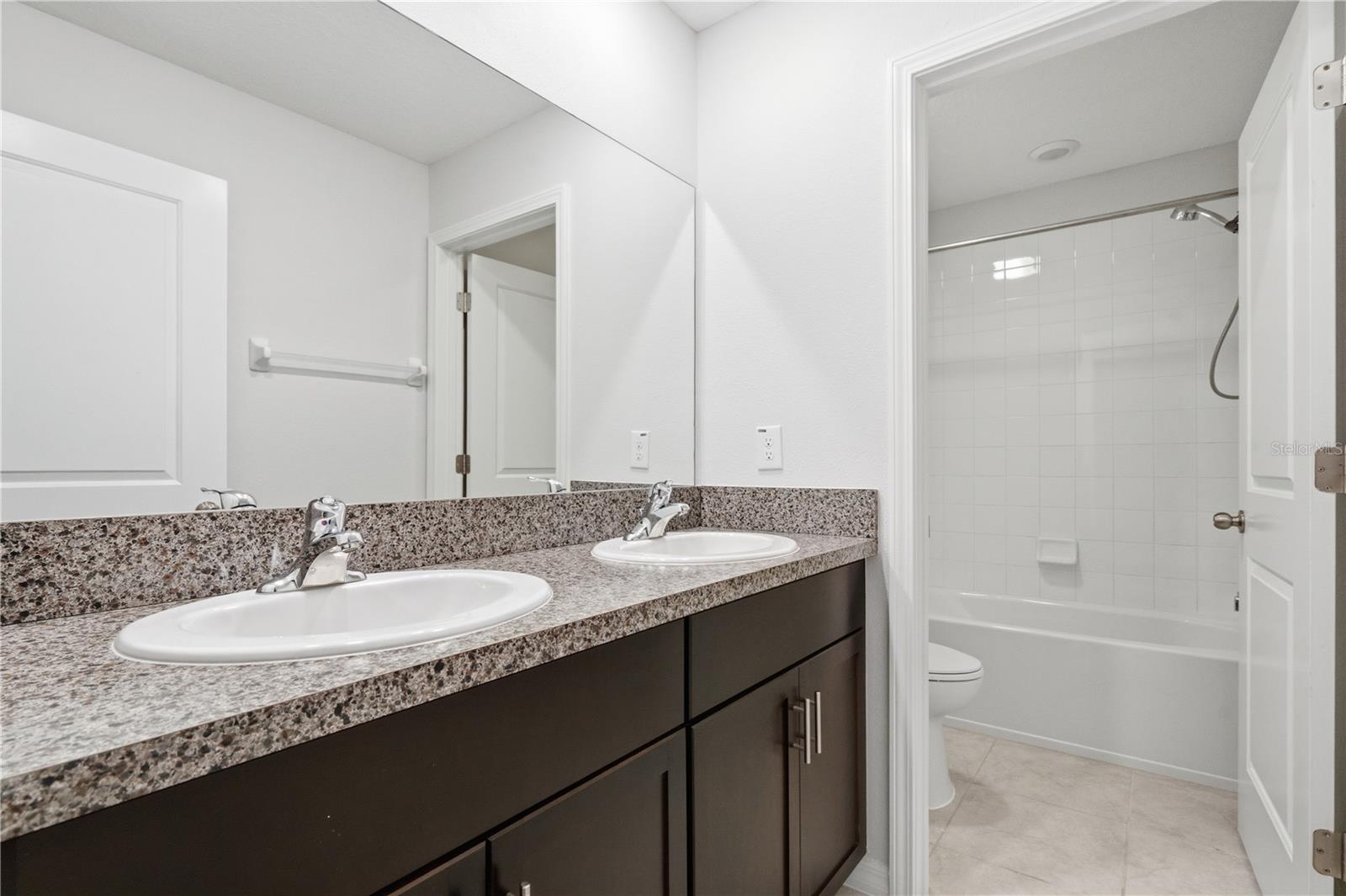 Image 16 of 19 For 5223 Dandelion Street