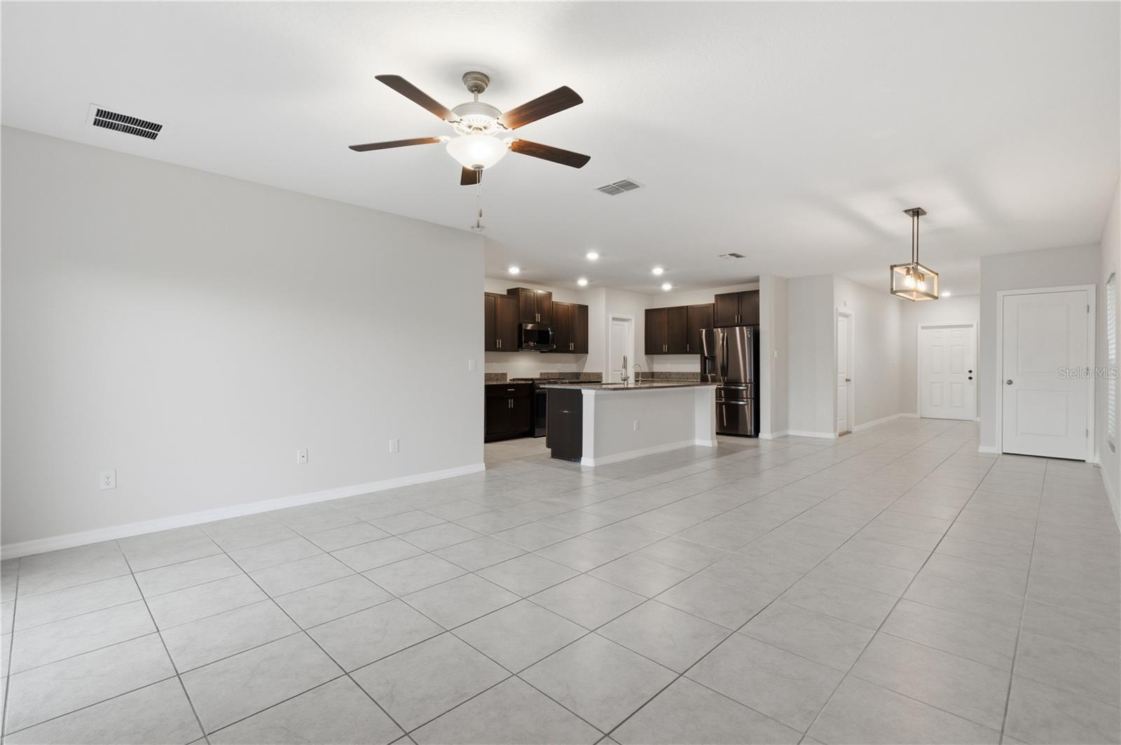 Image 4 of 19 For 5223 Dandelion Street