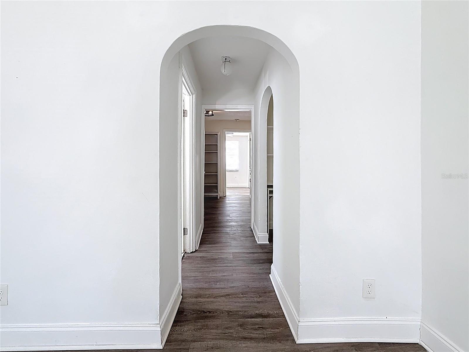 Image 10 of 28 For 618 17th Avenue S E