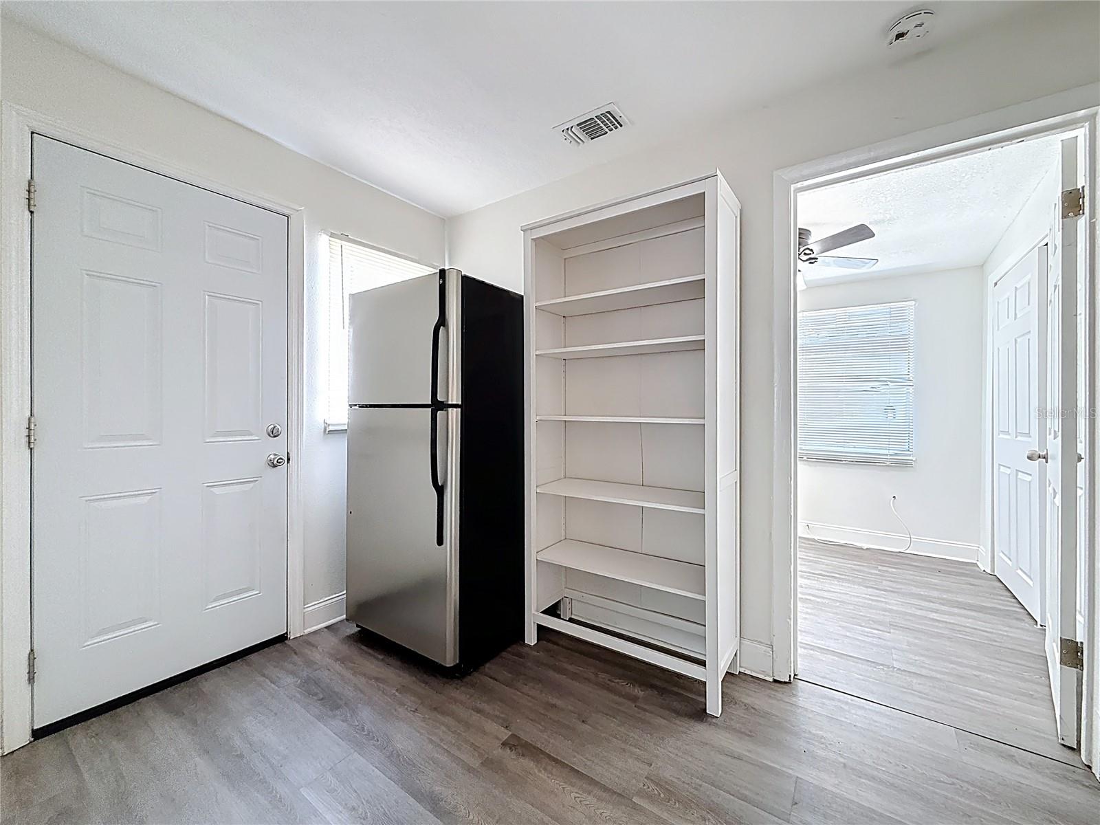 Image 12 of 28 For 618 17th Avenue S E