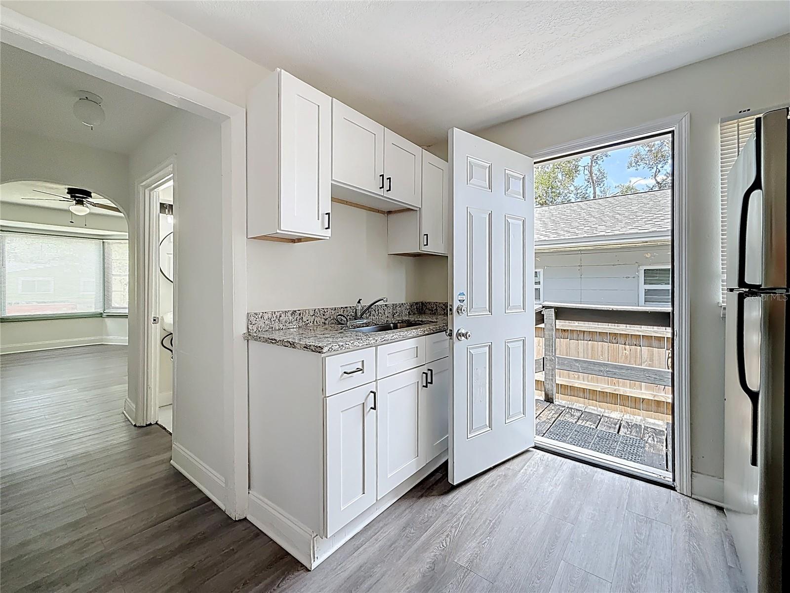 Image 20 of 28 For 618 17th Avenue S E