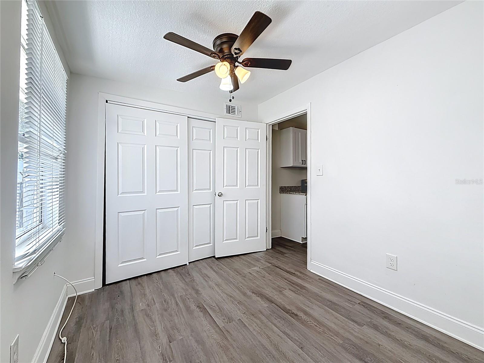 Image 24 of 28 For 618 17th Avenue S E