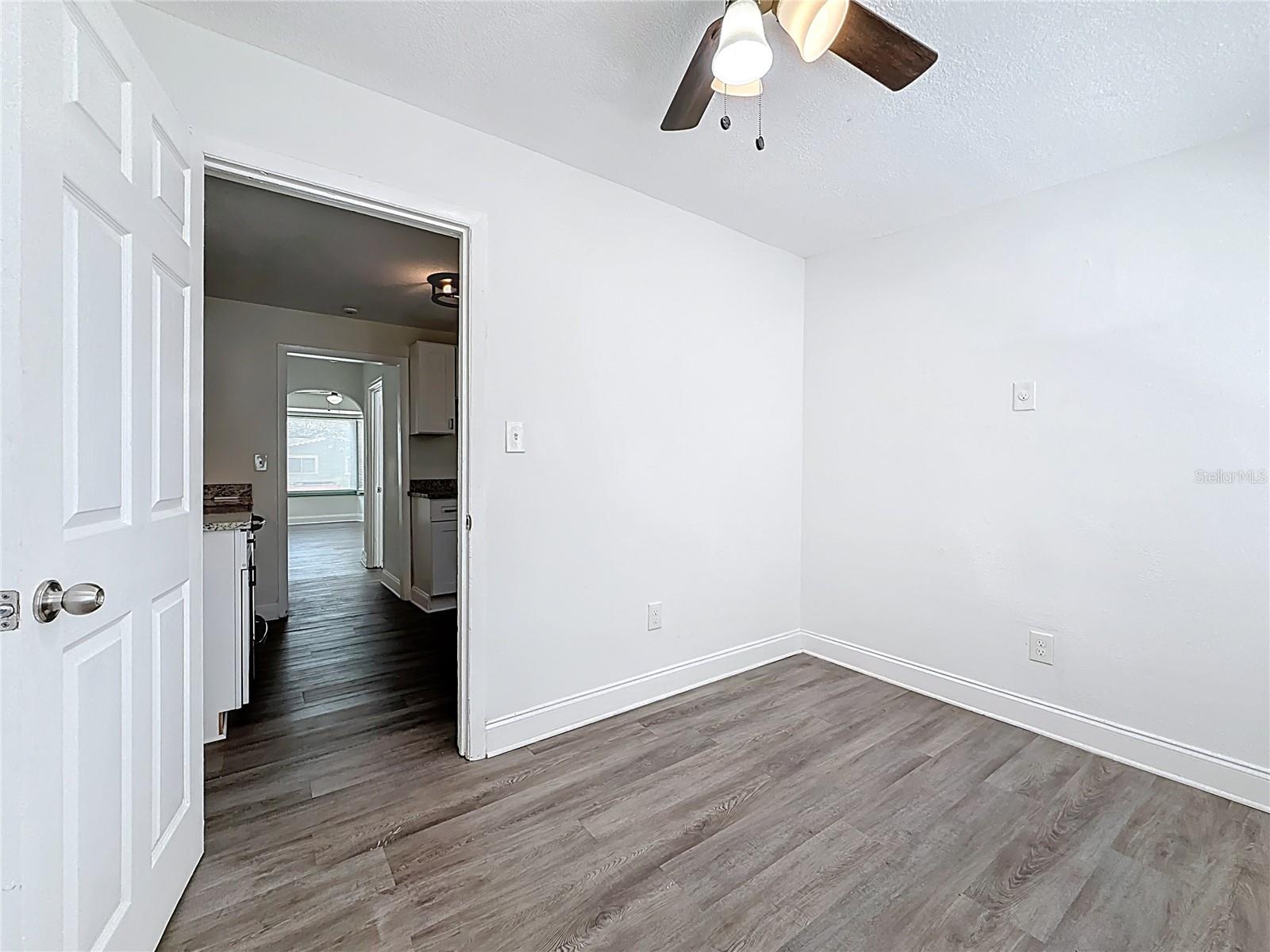 Image 25 of 28 For 618 17th Avenue S E