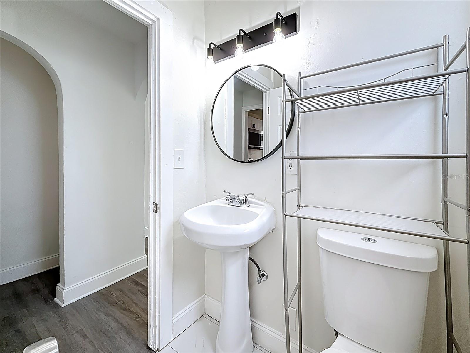 Image 27 of 28 For 618 17th Avenue S E