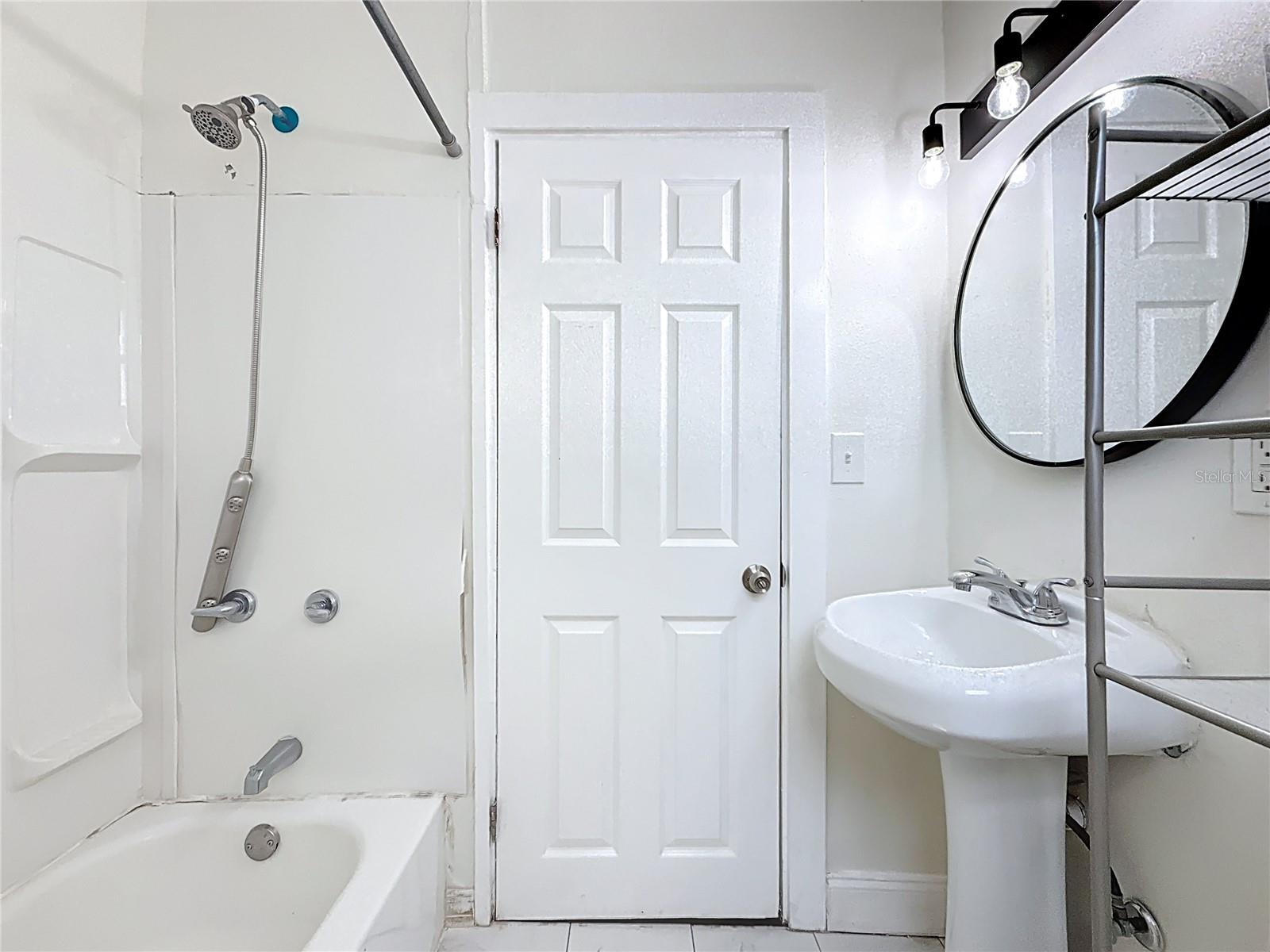 Image 28 of 28 For 618 17th Avenue S E