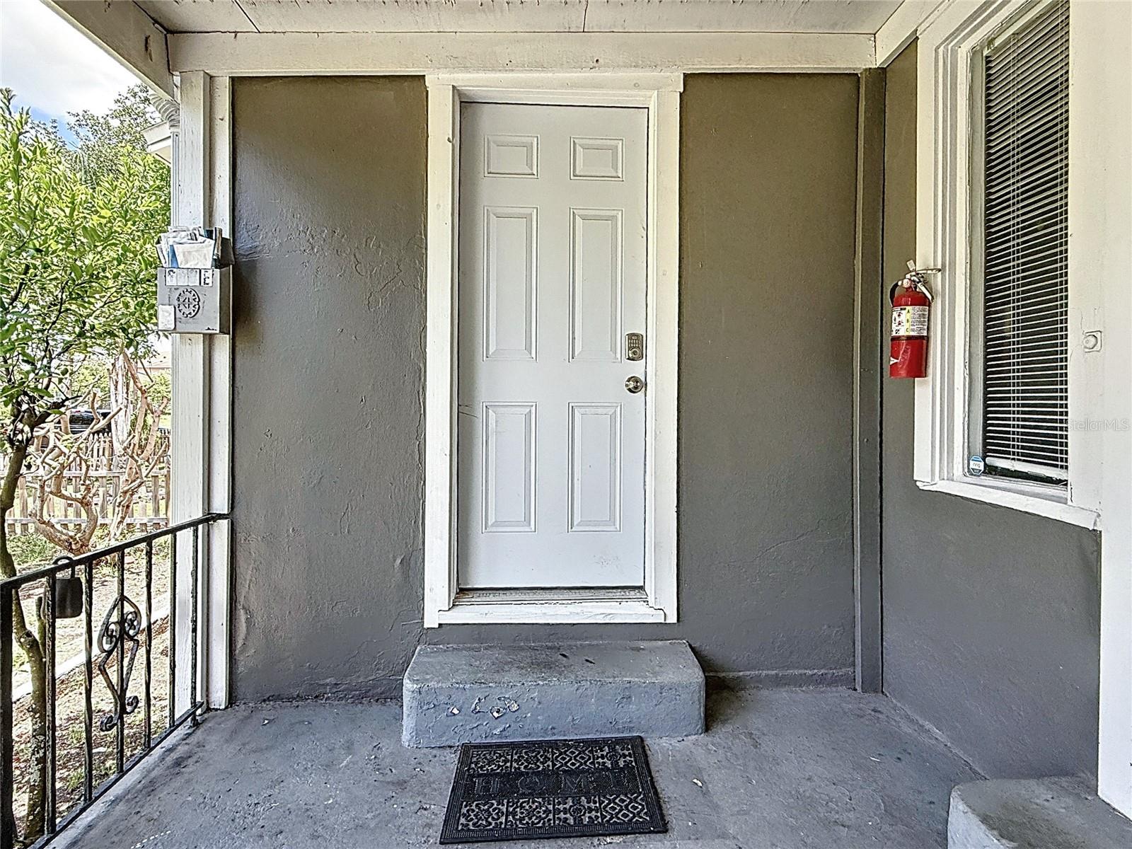 Image 4 of 28 For 618 17th Avenue S E