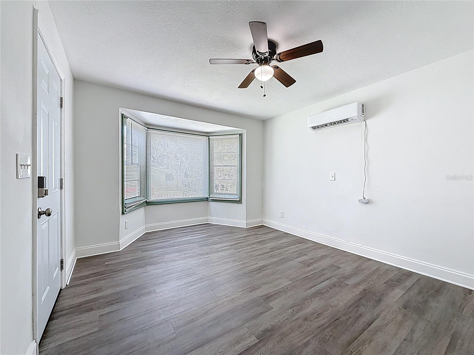 Image 9 of 28 For 618 17th Avenue S E