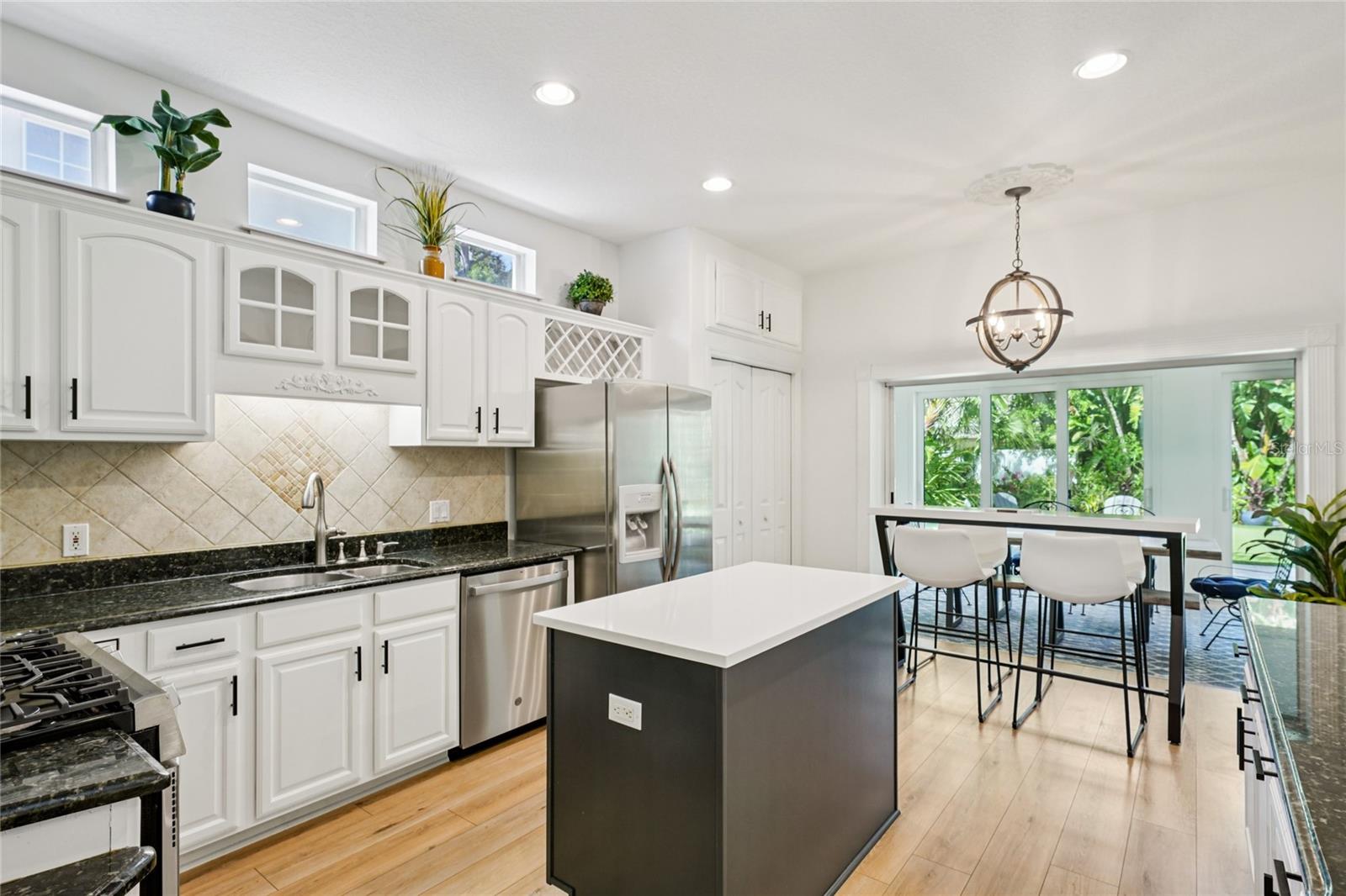 Image 19 of 77 For 3303 Lawn Avenue