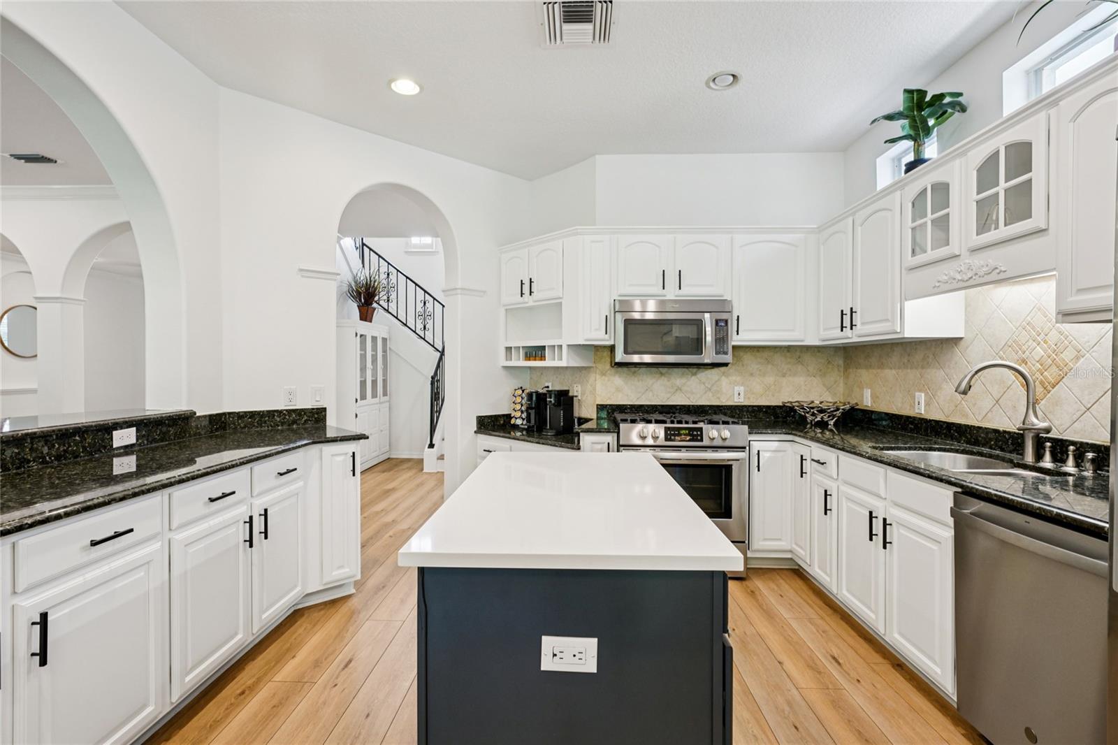 Image 24 of 77 For 3303 Lawn Avenue