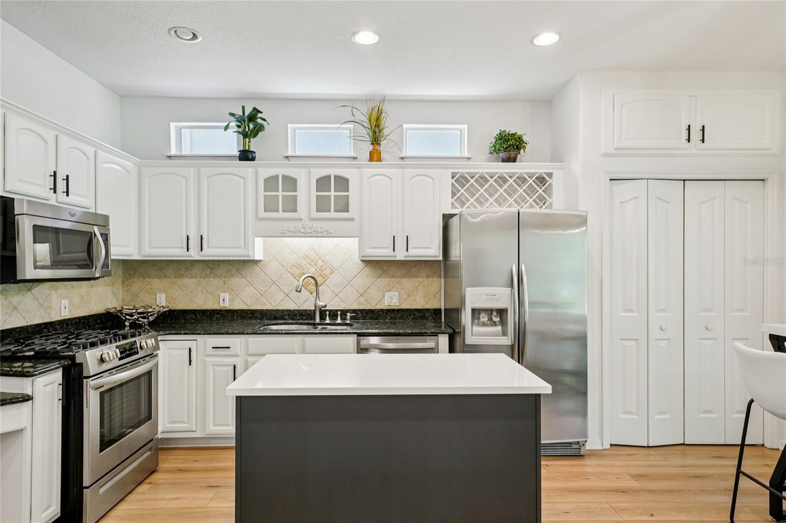 Image 27 of 77 For 3303 Lawn Avenue