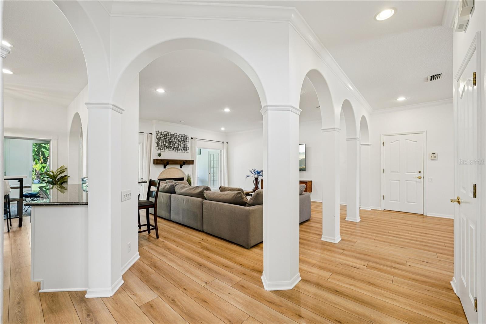 Image 34 of 77 For 3303 Lawn Avenue