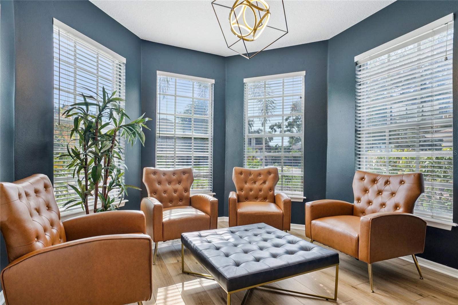 Image 37 of 77 For 3303 Lawn Avenue