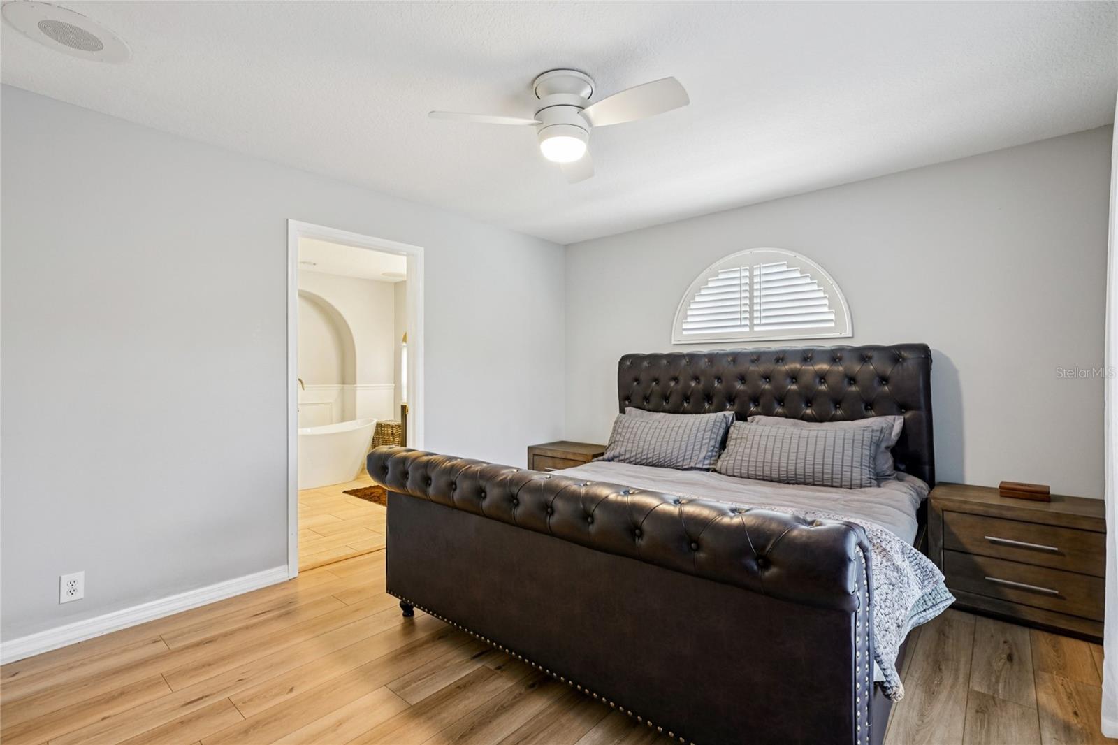 Image 43 of 77 For 3303 Lawn Avenue