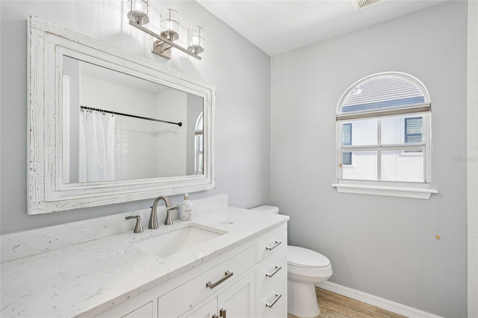 Image 57 of 77 For 3303 Lawn Avenue