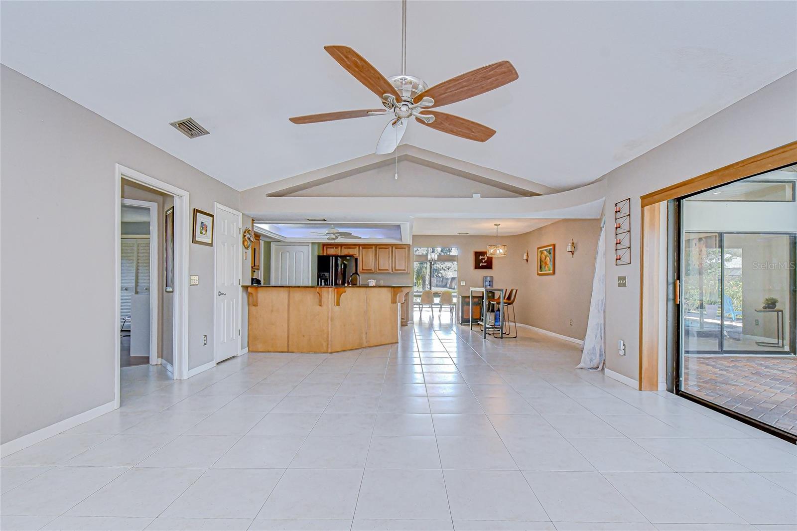 Image 14 of 37 For 3816 Buckingham Loop Drive