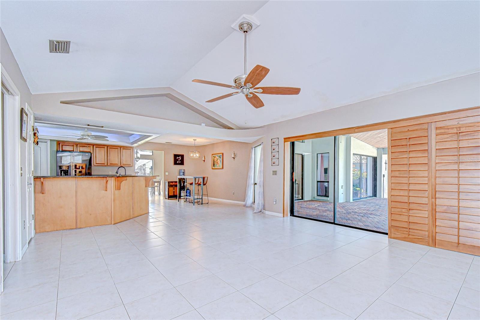 Image 15 of 37 For 3816 Buckingham Loop Drive