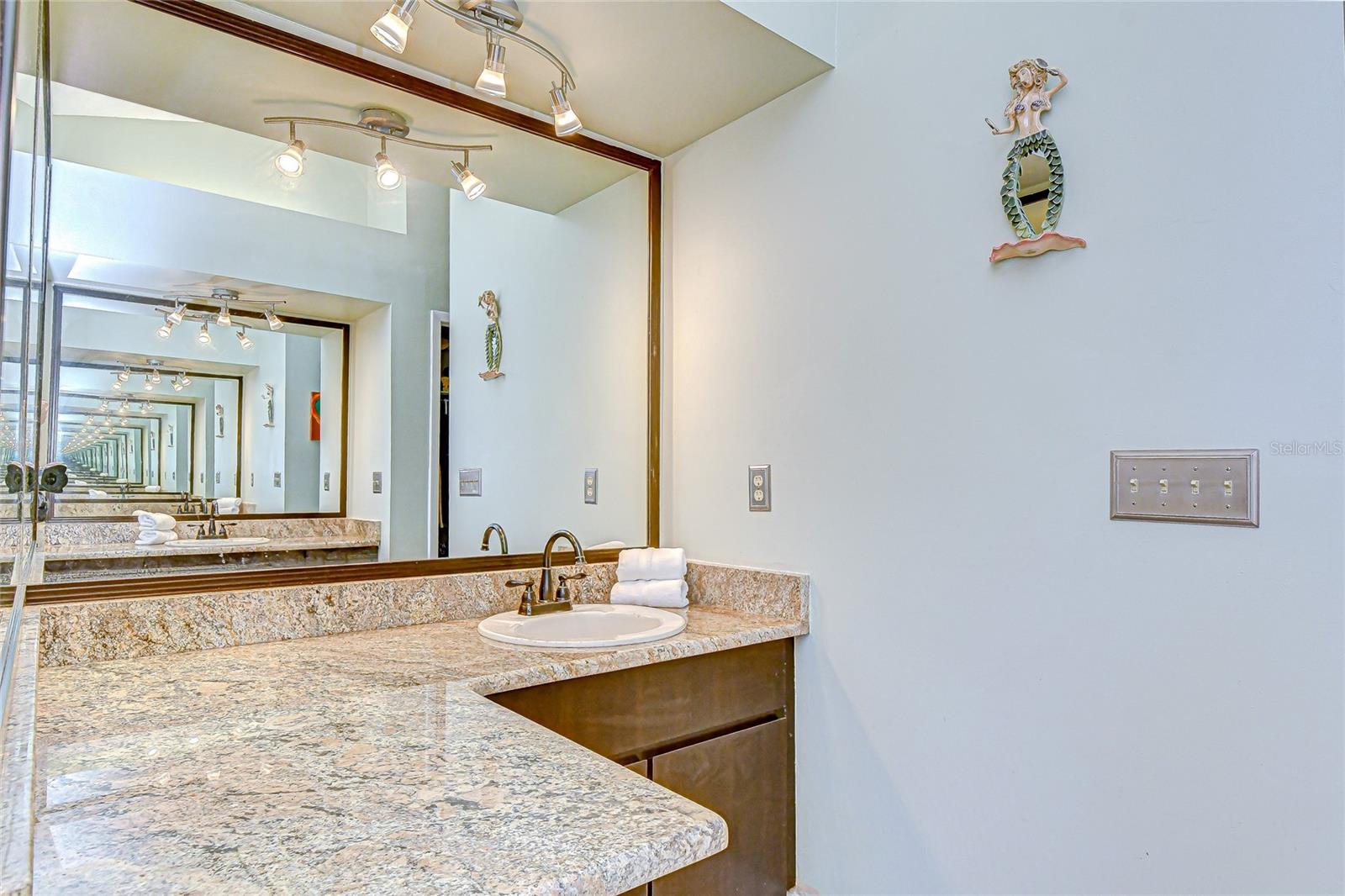 Image 20 of 37 For 3816 Buckingham Loop Drive