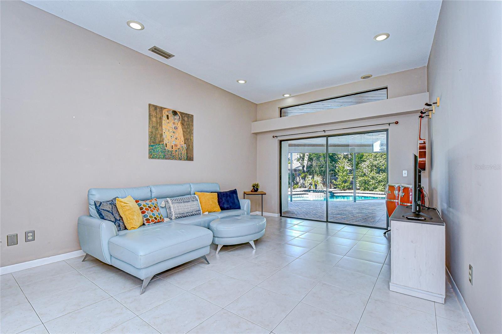 Image 5 of 37 For 3816 Buckingham Loop Drive