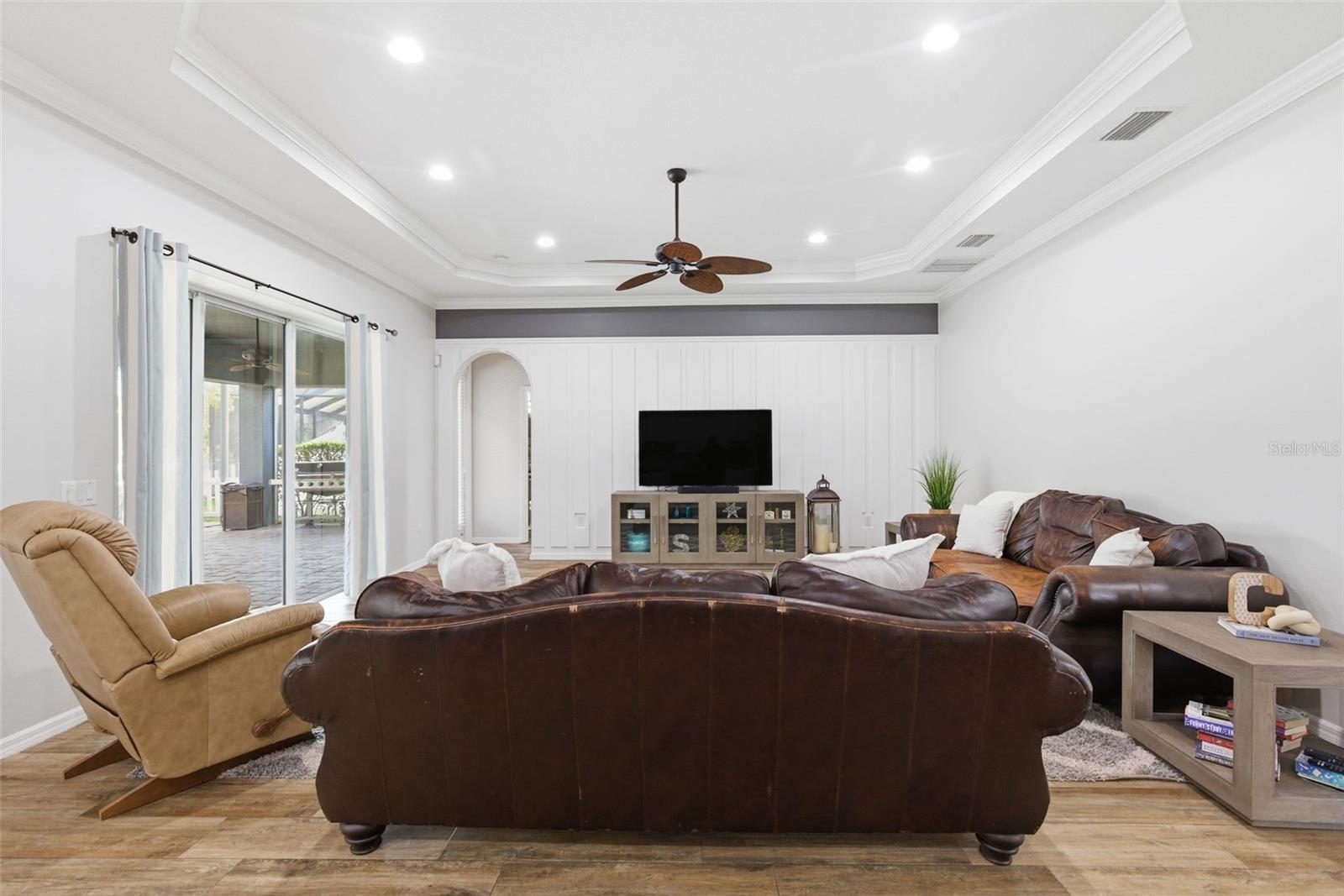 Image 27 of 99 For 4094 Windcrest Drive