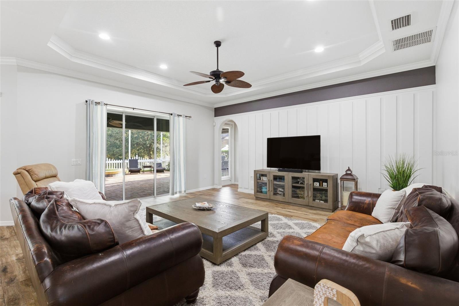 Image 28 of 99 For 4094 Windcrest Drive