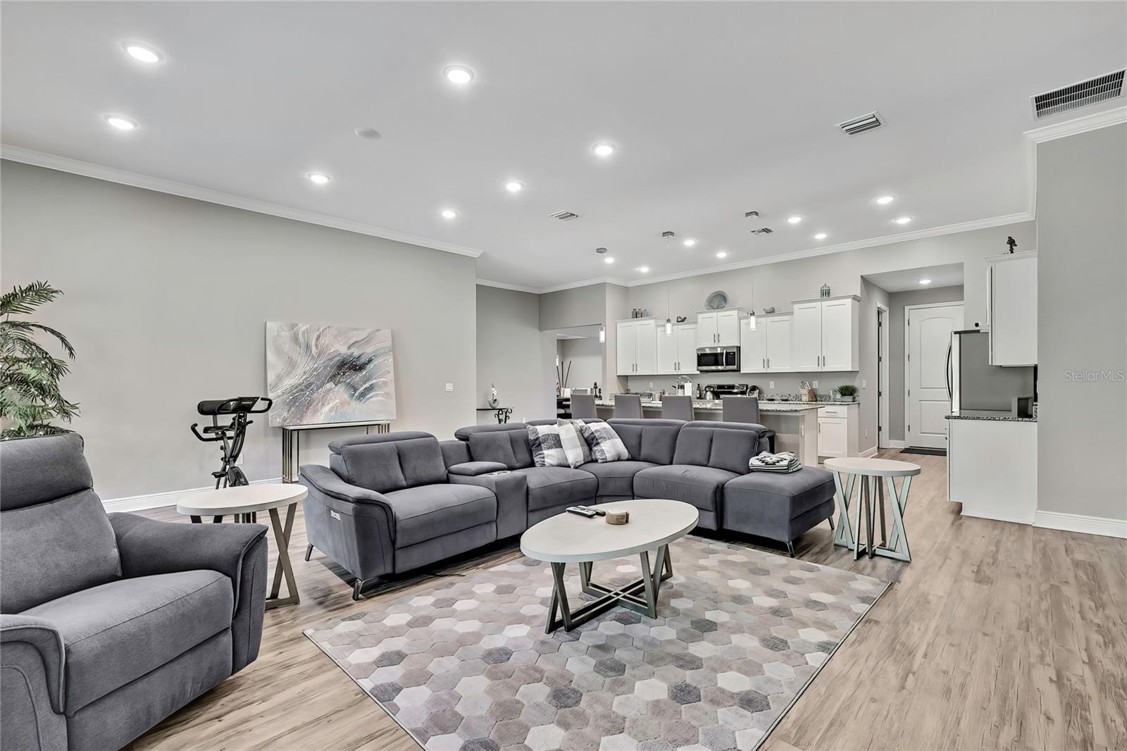 Image 11 of 46 For 9504 Earthwind Court