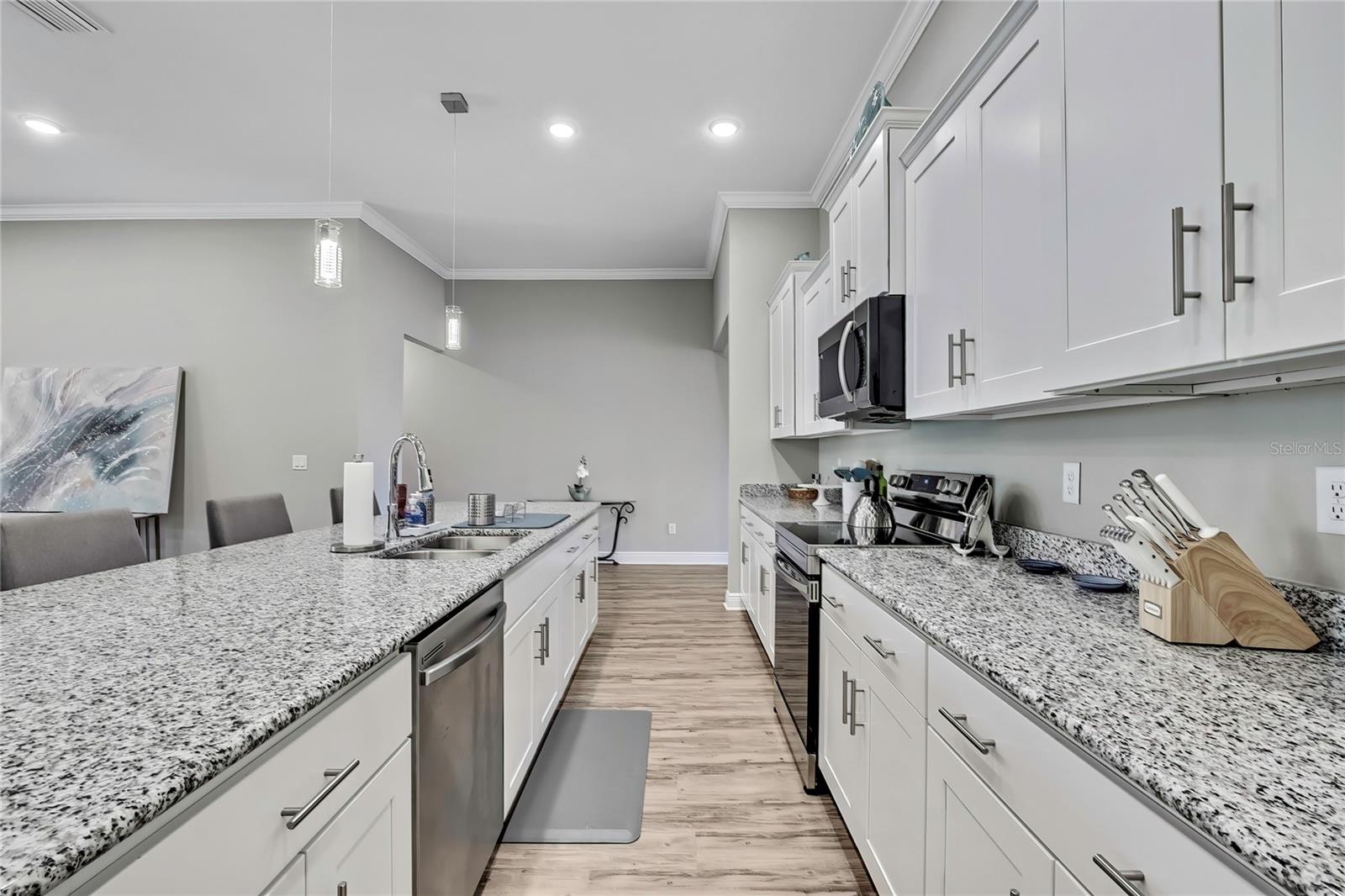 Image 13 of 46 For 9504 Earthwind Court